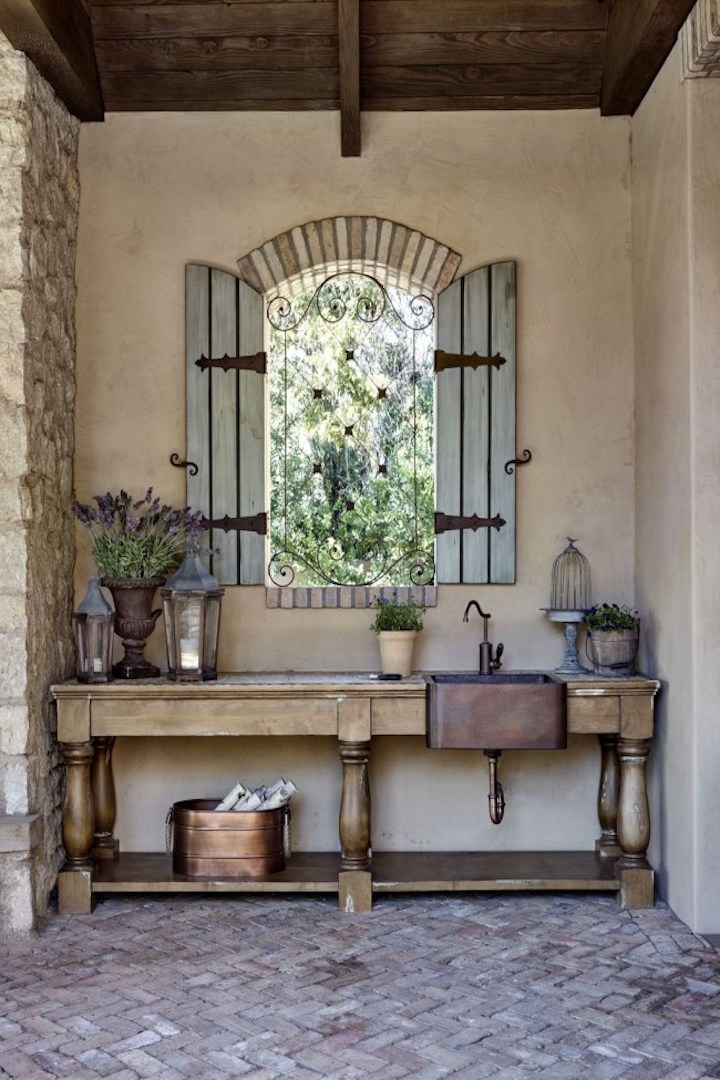 Herbeau bathroom products