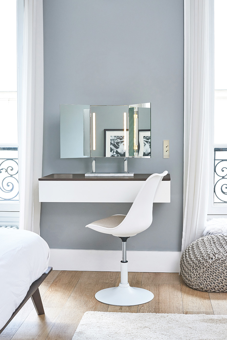Prestige Star Free-Standing Triptych Mirror